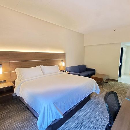 Holiday Inn Express Edgewood-Aberdeen-Bel Air Bagian luar foto