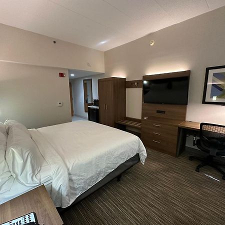 Holiday Inn Express Edgewood-Aberdeen-Bel Air Bagian luar foto