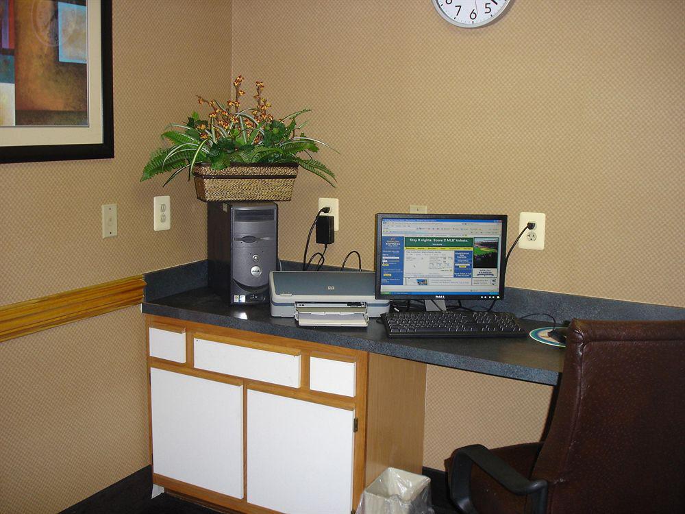 Holiday Inn Express Edgewood-Aberdeen-Bel Air Fasilitas foto