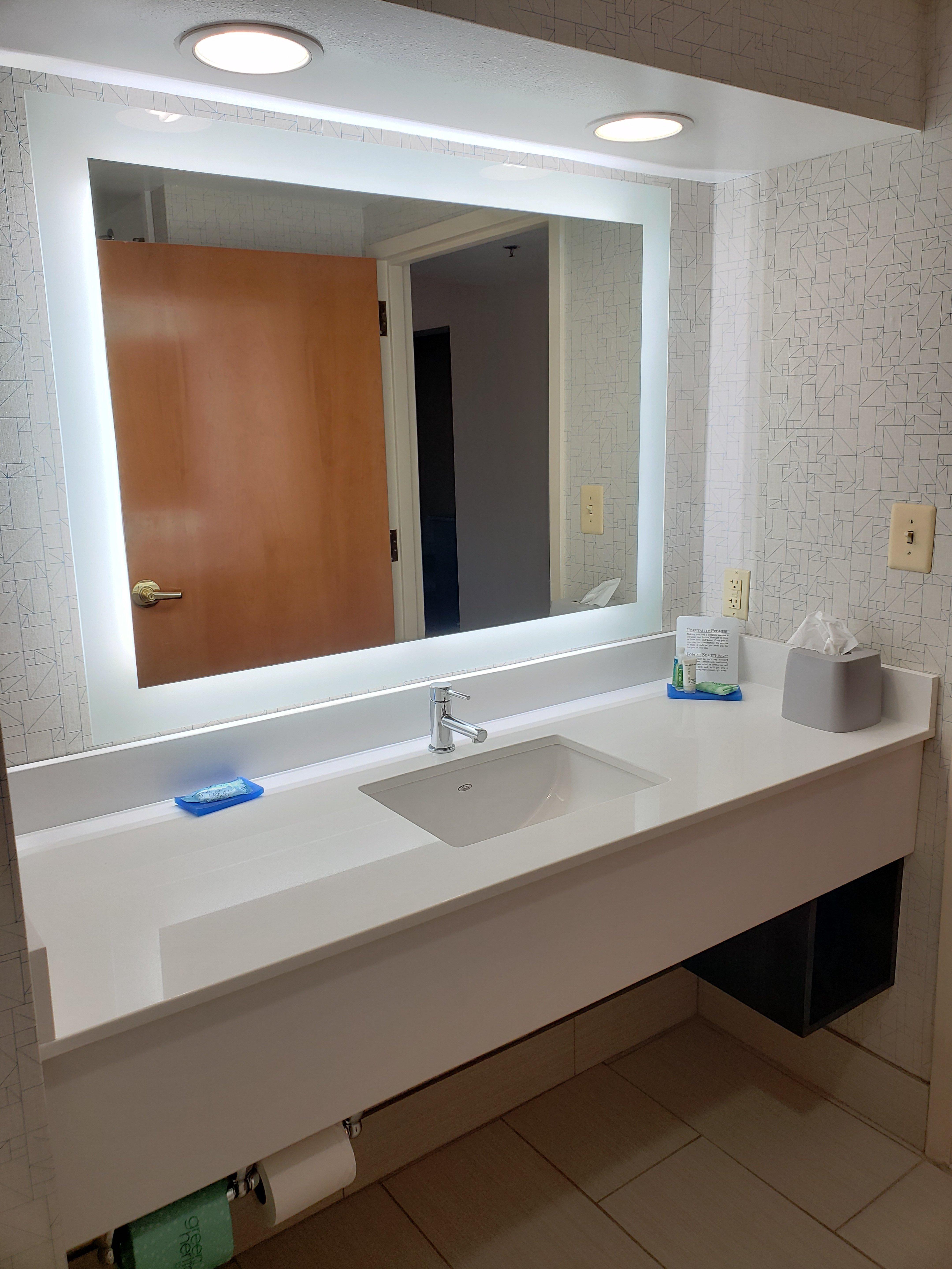 Holiday Inn Express Edgewood-Aberdeen-Bel Air Bagian luar foto