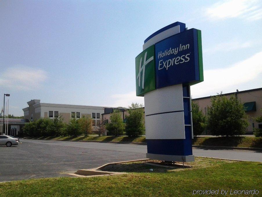 Holiday Inn Express Edgewood-Aberdeen-Bel Air Bagian luar foto